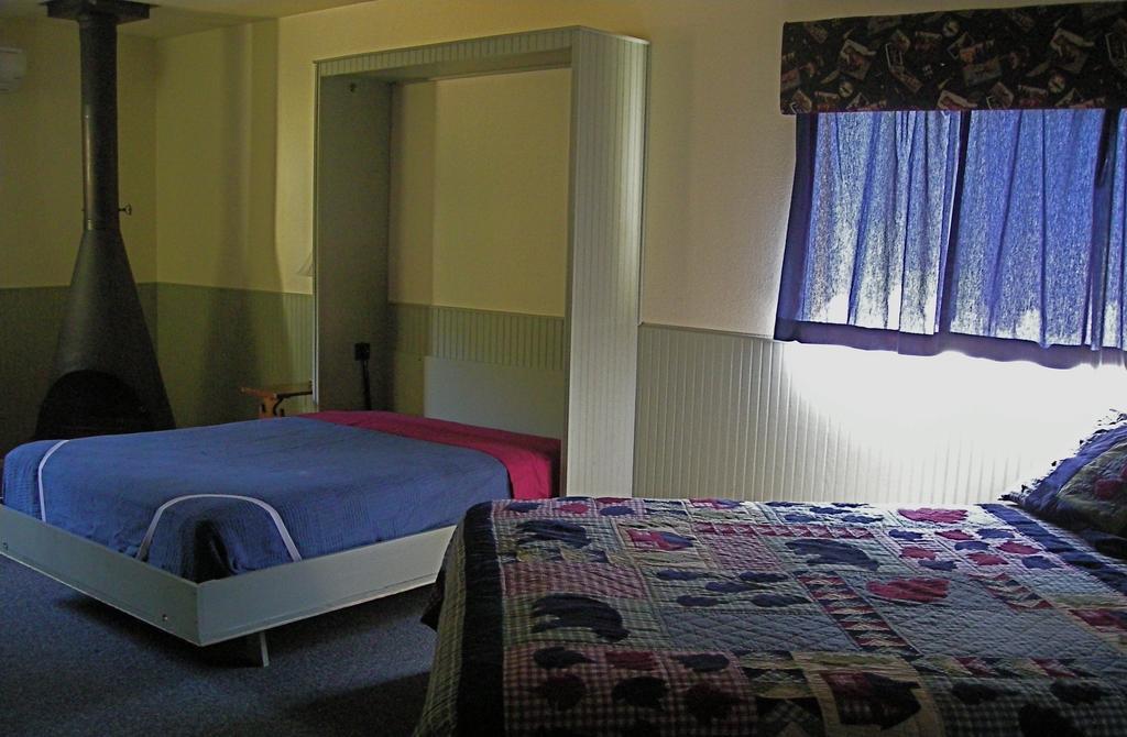 Sequoia Motel Three Rivers Extérieur photo